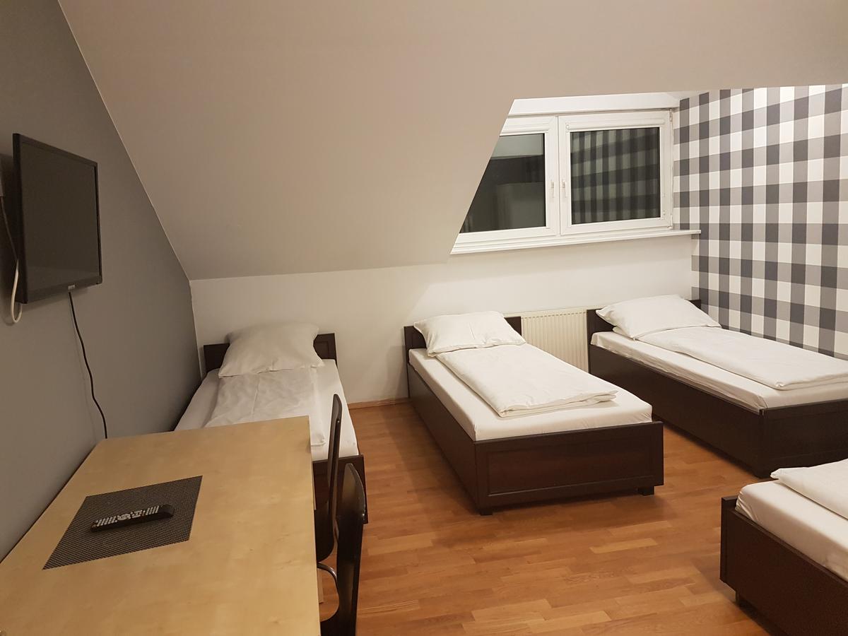 Duszka Hostel Варшава Екстер'єр фото